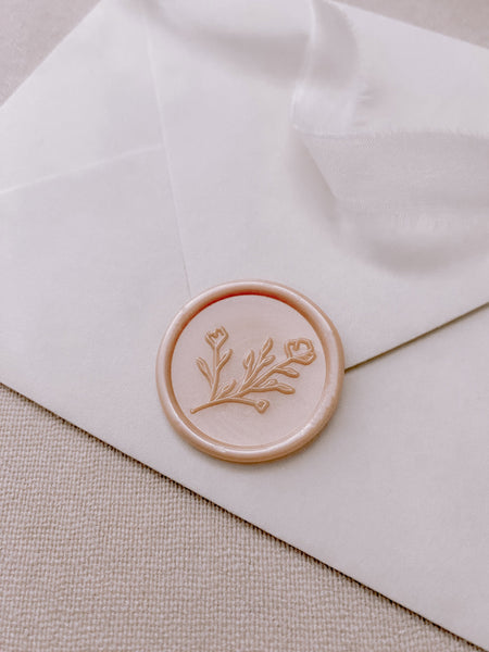 Botanical floral round wax seal in nude pearl